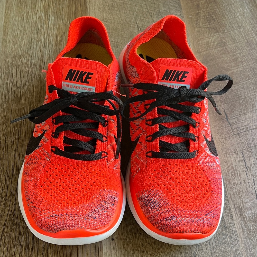 Nike Free 4.0 Flyknit Bright Red Running Shoes - Picture 2 of 8